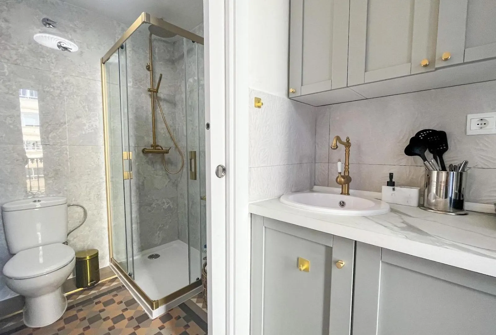 Apartamentos Loles De Cisneros Catedral Málaga 0*,  Espagne