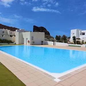 2br-home-3-min-to-agaete-beach-pool.in-canary-islands.com/