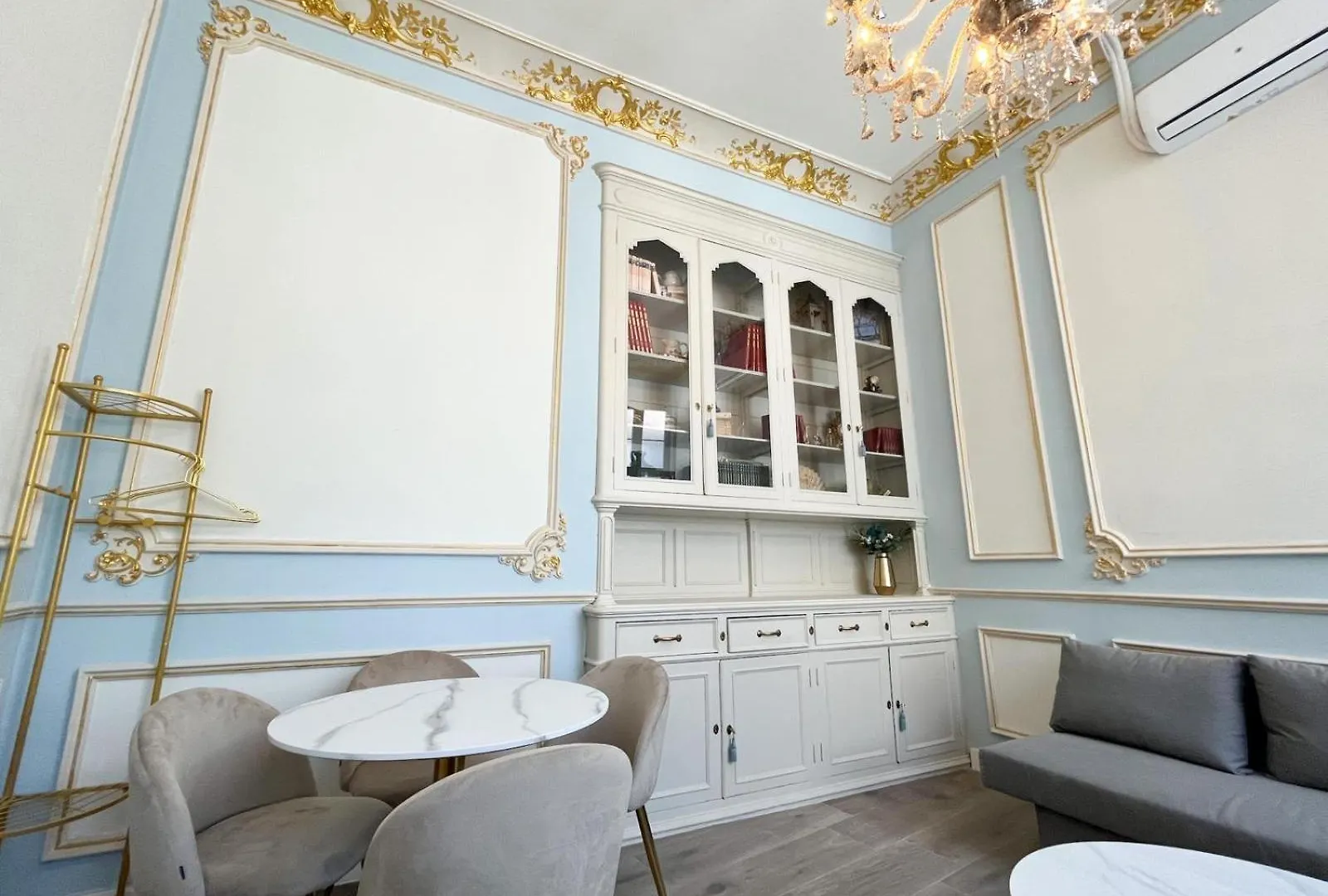 Apartamentos Loles De Cisneros Catedral Μάλαγα 0*,