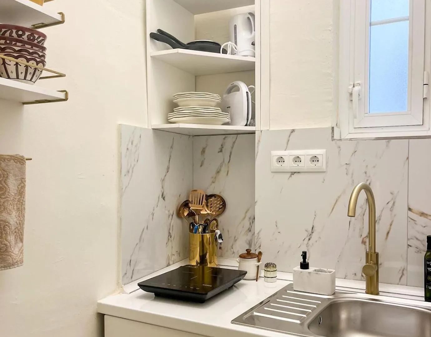 Apartamentos Loles De Cisneros Catedral Μάλαγα 0*,
