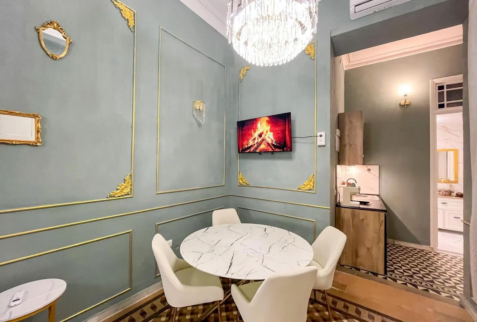 Apartamentos Loles De Cisneros Catedral Málaga